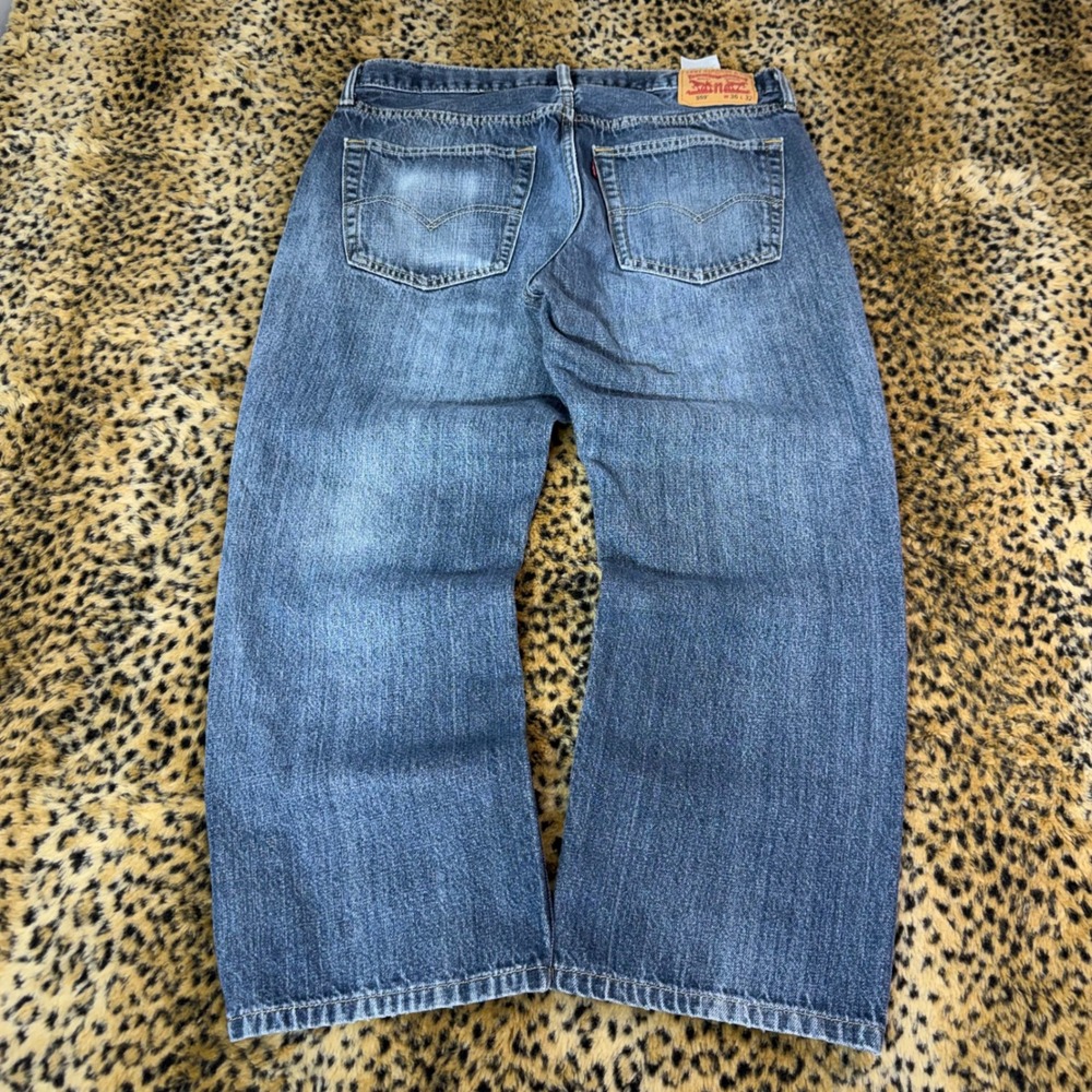 2000s Y2K Levis 569 Baggy Dark Blue Jeans Size 36x26 (tagged 36x32)